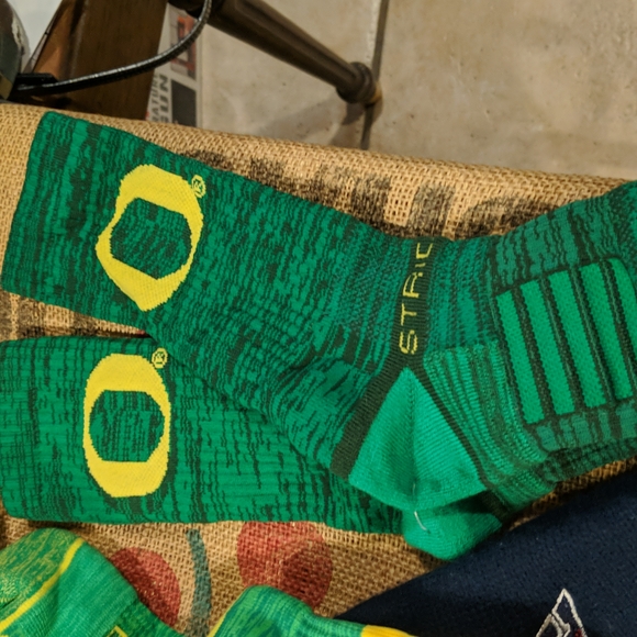 U of Oregon Socks - Picture 2 of 2